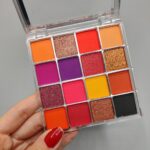 سایه  چشم میس لارا